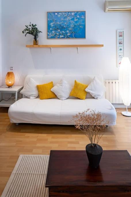 Beautiful Apartment In Malasana For 3 Pax - Ferrer Madrid Exterior photo