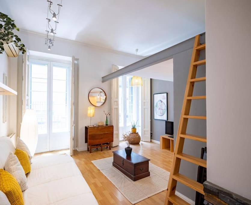 Beautiful Apartment In Malasana For 3 Pax - Ferrer Madrid Exterior photo